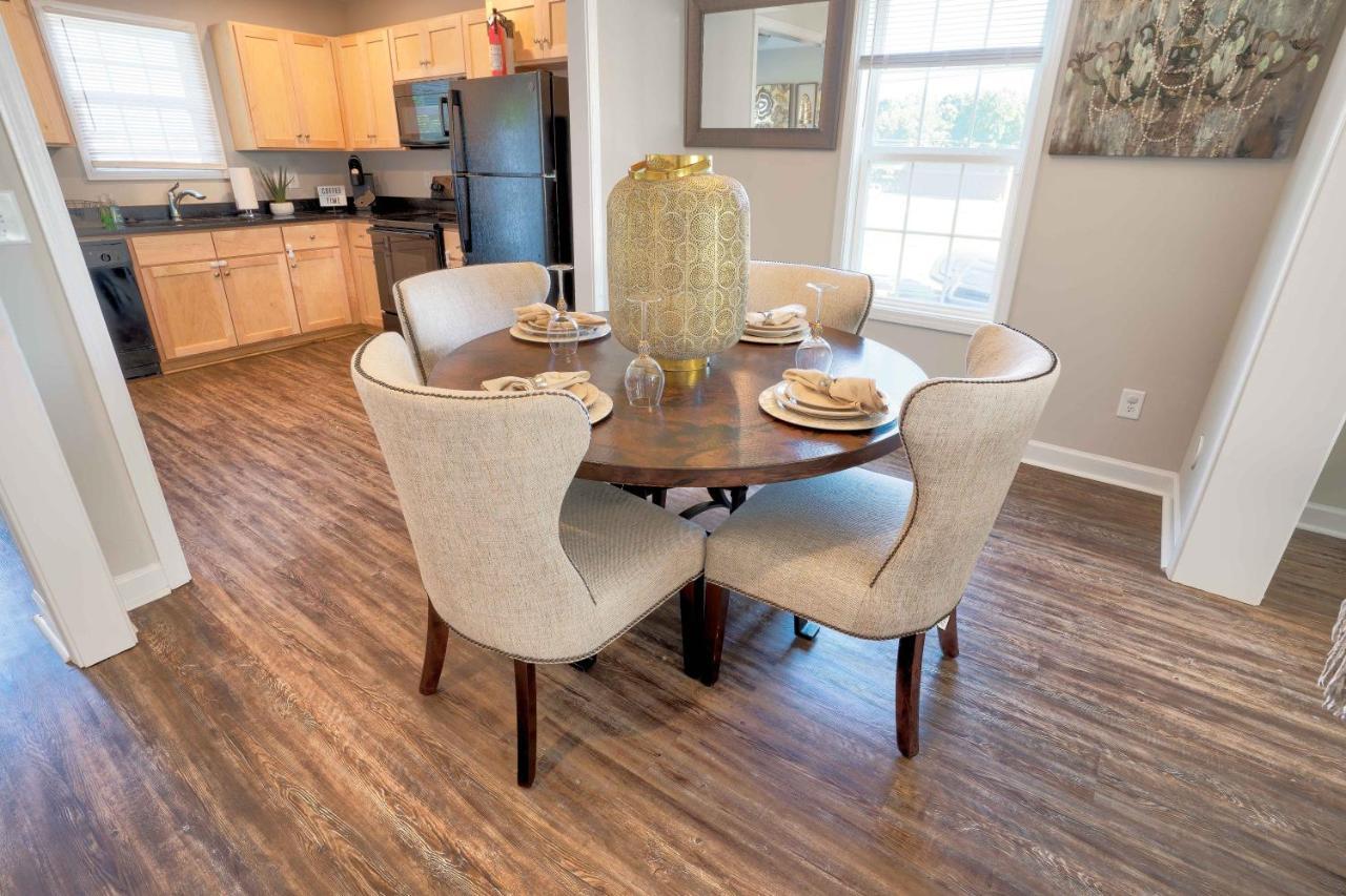 Kannapolis Elegant Townhouse - Pet Friendly Bagian luar foto