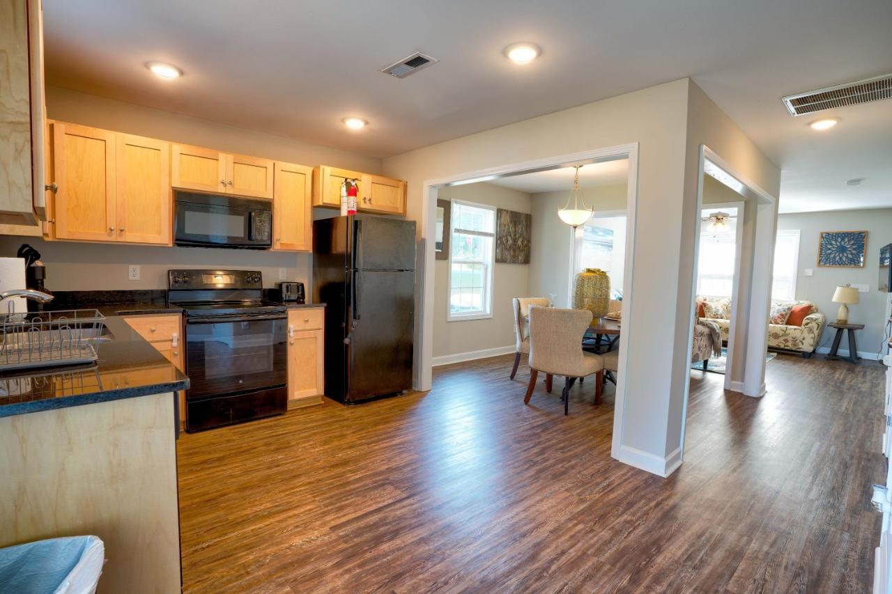 Kannapolis Elegant Townhouse - Pet Friendly Bagian luar foto