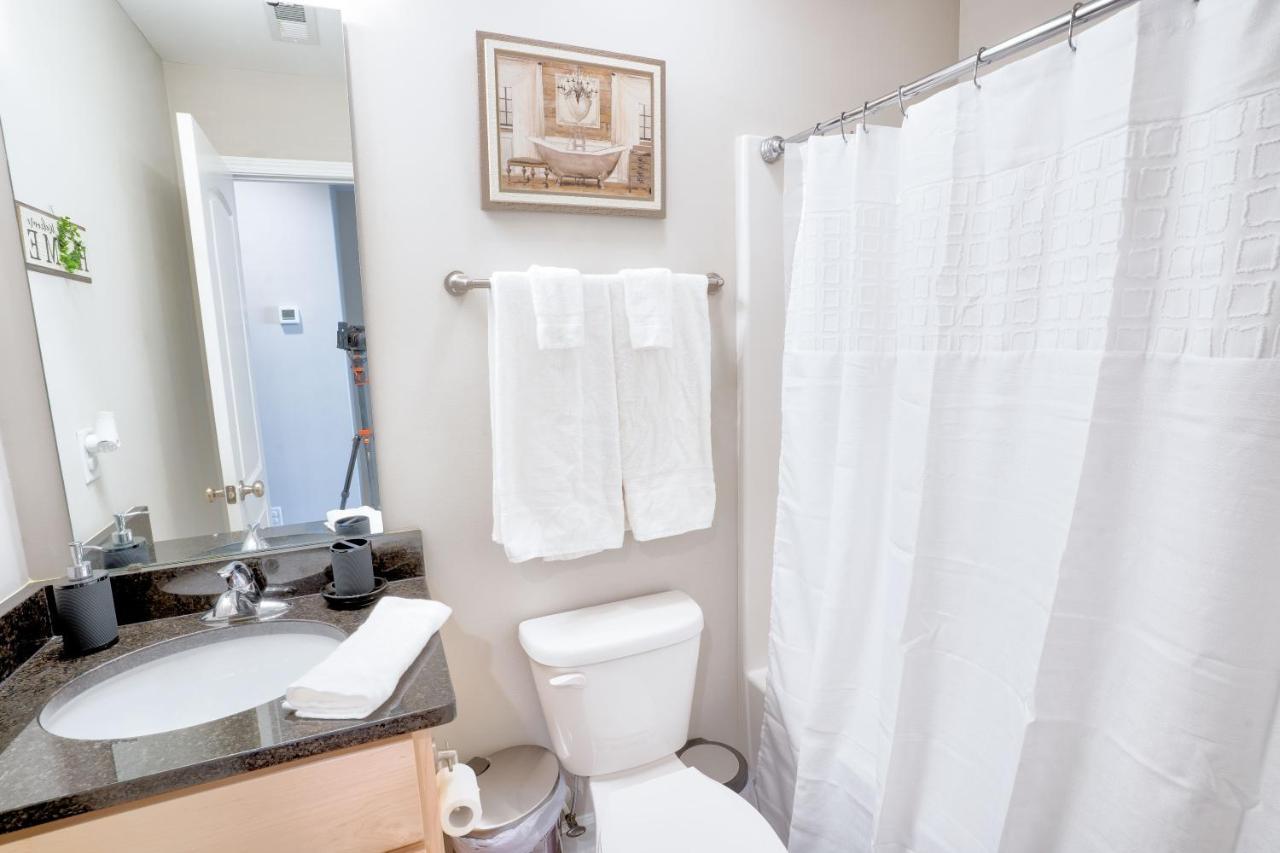 Kannapolis Elegant Townhouse - Pet Friendly Bagian luar foto